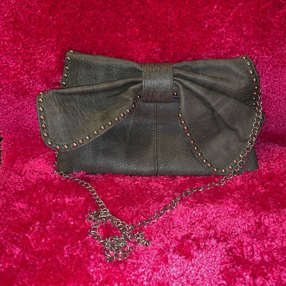 Bow purses